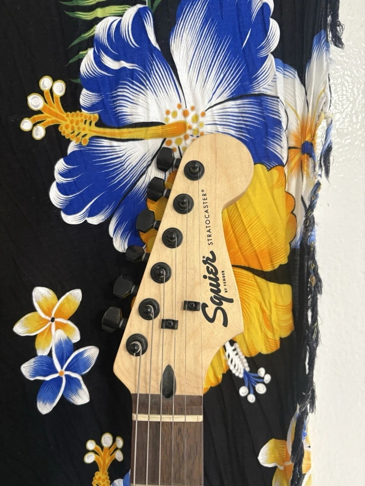  Squier Bullet Stratocaster HSS Hardtail Limited-Edition Electric Guitar - Image 3 of 4