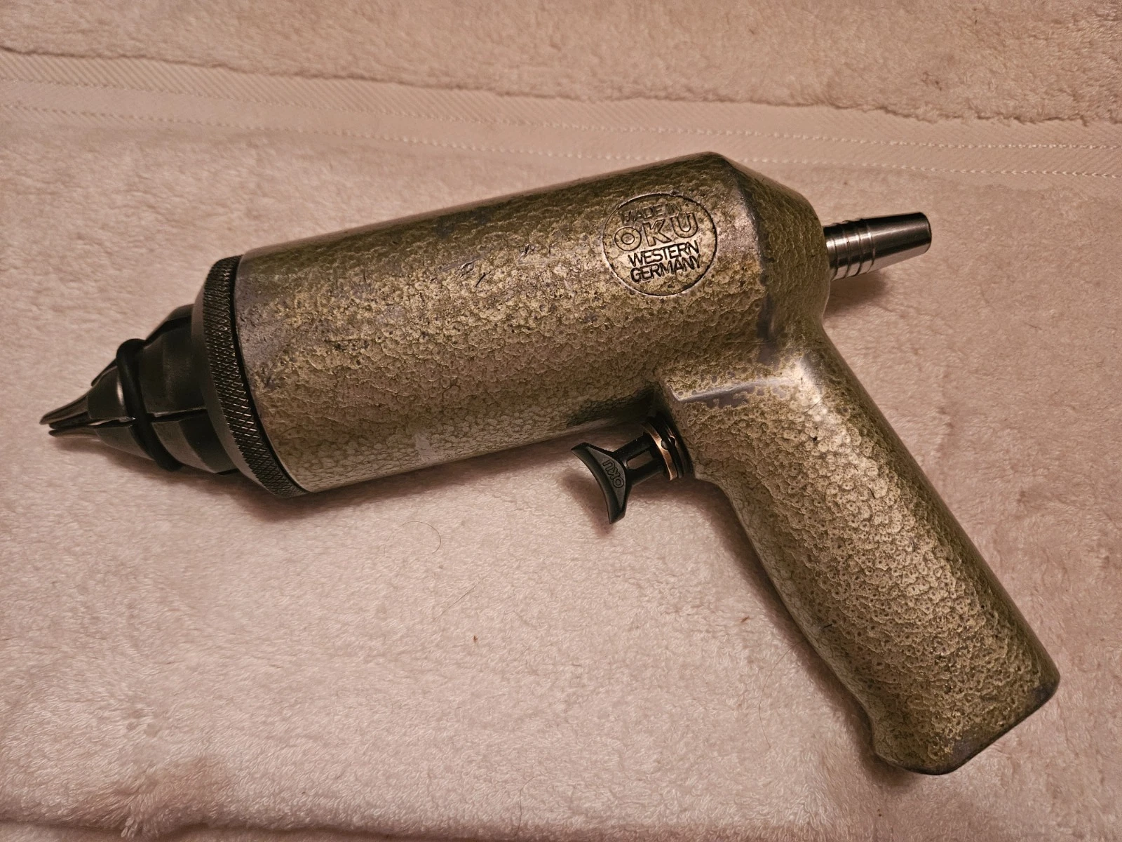 OKU USED TIRE STUD GUN 9MM SNOW ICE ROADS FREE GLOVES W/PURCHASE