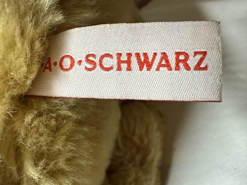 Large Patrick the Pup Plush Dog 20" FAO SCHWARZ. Huggable. Excellent Condition - Picture 4 of 4