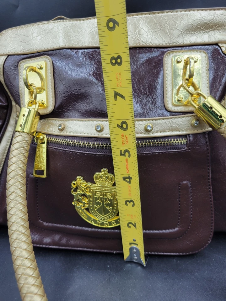 Bolso de hombro de cuero dorado marrón charol LYDC London Foto 3 de 4