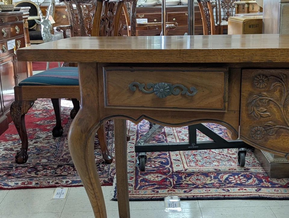 Aparador/mesa consola vintage Drexel French Country, 70′′W, PA6849TD Foto 4 de 4