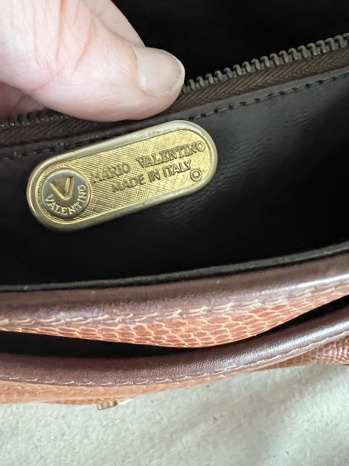 Borsa a tracolla vintage Mario VALENTINO Italia marrone pelle di serpente chiusura magnetica