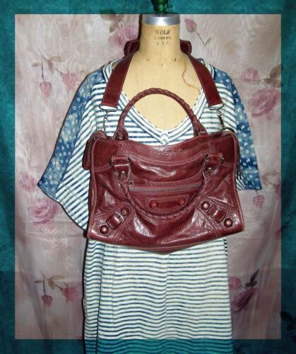 Balenciaga City distressed leather shoulder bag DARK RED/MAROON/CRANBERRY color - Picture 2 of 20