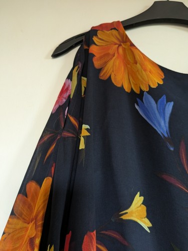 Pretty Colourful Soon Cold Shoulder Floral Top - Bild 3 von 8