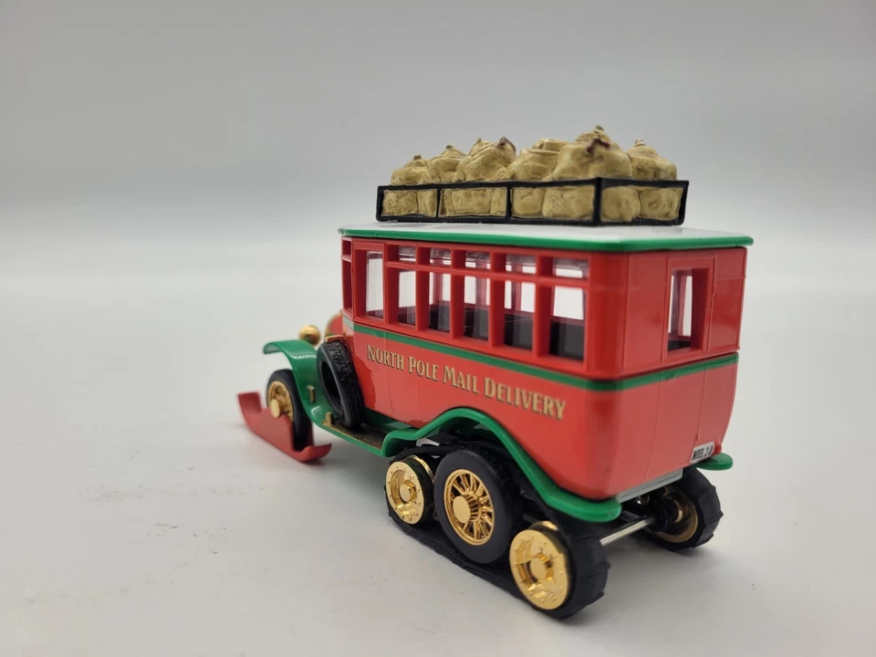 Matchbox Collectibles YYM36793 1922 Christmas Scania Vabis Post Bus North Pole - Image 2 of 4