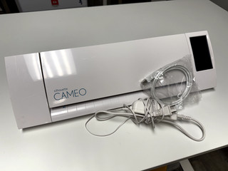 Silhouette Cameo 2 Electronic Cutting Tool Machine Touch Screen TESTED