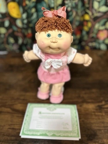 Cabbage Patch kid/Easy Crimp N’ Curl/MINI 11 Inch RARE/ And With Original Outfit
