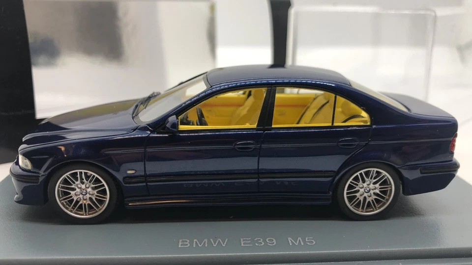 NEO SCALE MODELS 43307 BMW E39 M5 SCALA 1:43 - Immagine 4 di 4