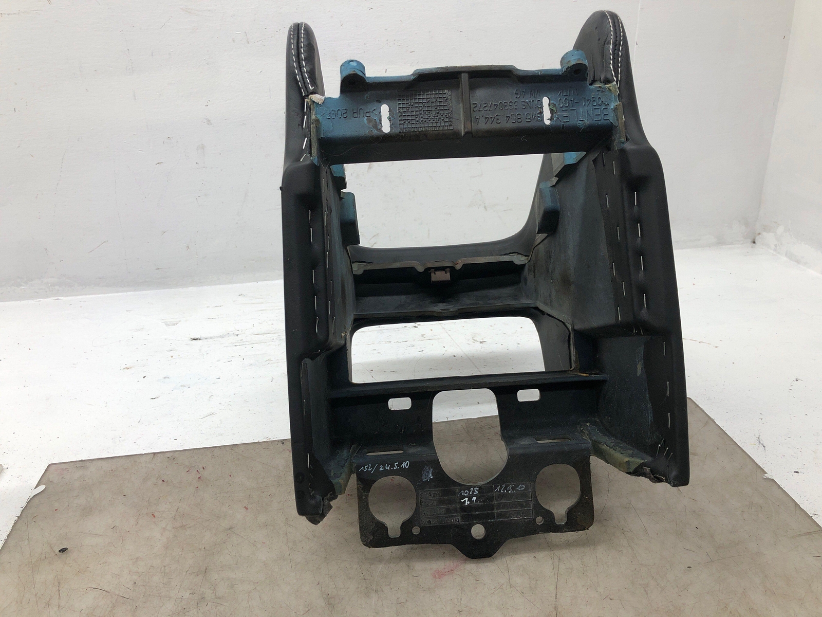 2006-2012 BENTLEY CONTINENTAL REAR CONSOLE END CAP CARRIER 3W5864344A *INDENTS*