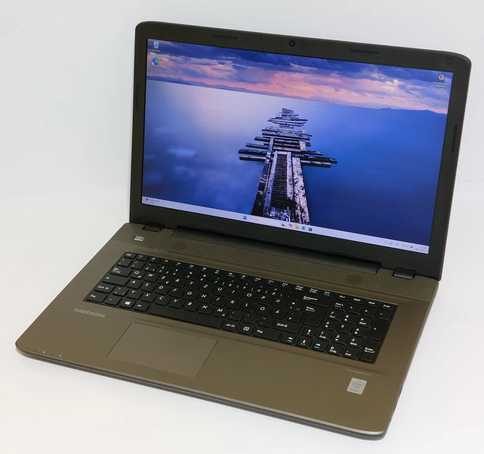 Medion Akoya E7415 17,3 Zoll FHD Core i3-5005U 12GB Ram 256GB SSD Win 11 - Bild 2 von 4