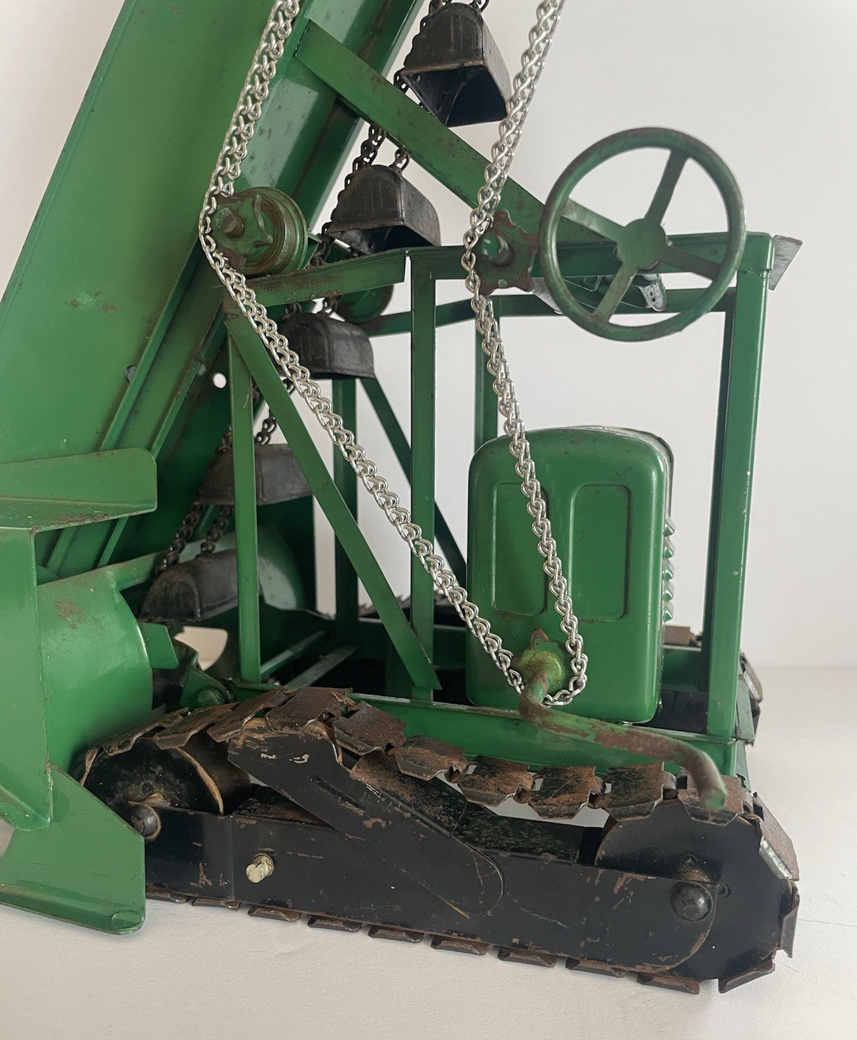 VINTAGE DOEPKE MODEL TOYS BARBER GREEN BUCKET LOADER