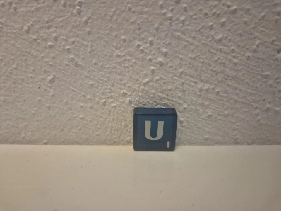 Scrabble Jubiläumsausgabe 60 Jahre Ersatzteile: Buchstabenstein U - Bild 1 von 1