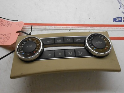 13 Mercedes C-class climate control  A2049006808 ic# 72400  RG0014