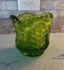 Vintage L.E. Smith Glass Green "SUNBURST" Toothpick Holder