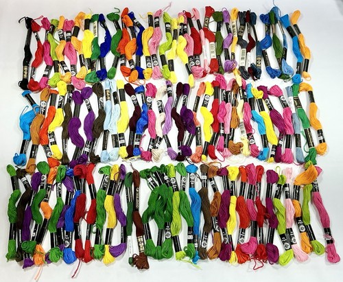 Lot of Embroidery Floss Cross Stitch Thread w/3 Darice Organizers 499+ pcs -READ - Picture 2 of 6