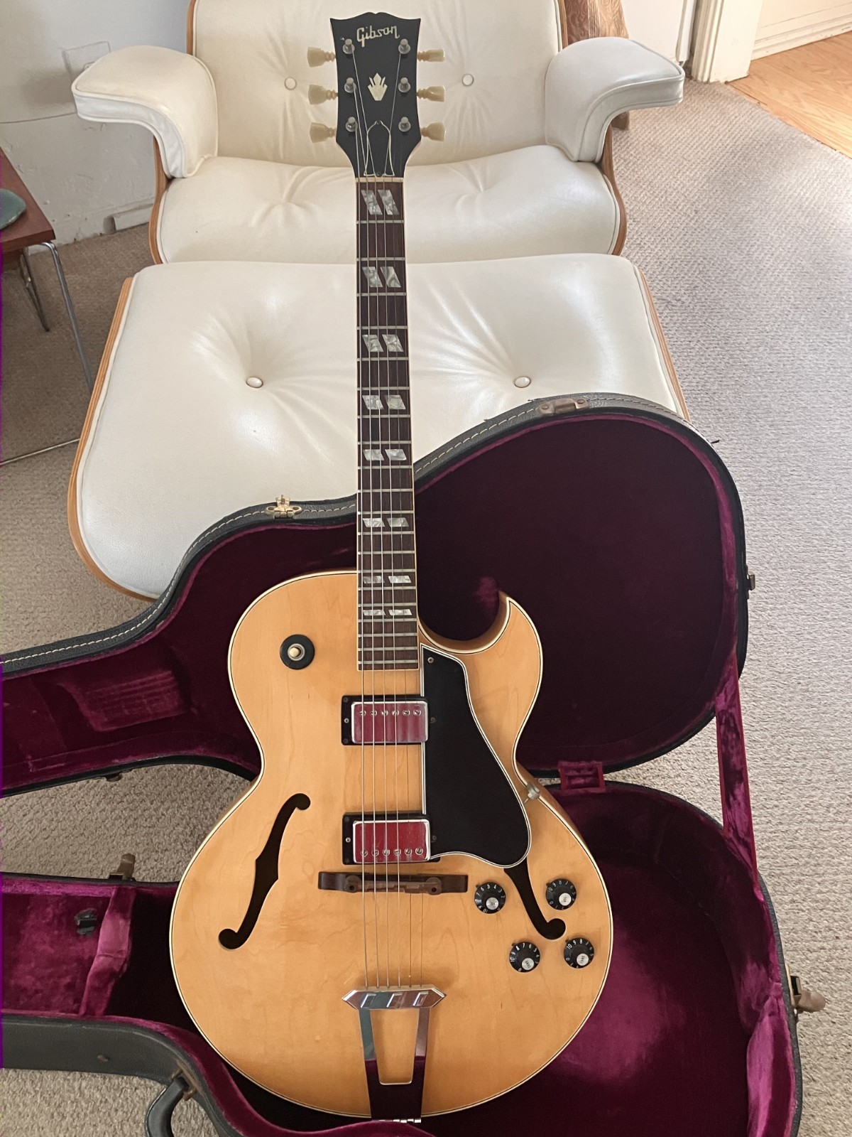 Vintage Gibson ES-175D Hollowbody guitar