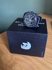 Omega x Swatch - Mission To Moonphase - complete in box Snoopy Black Moonswatch