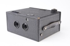 Stereo Puck Camera by Thornton Pickard. Uses 120 film. Nice condition.