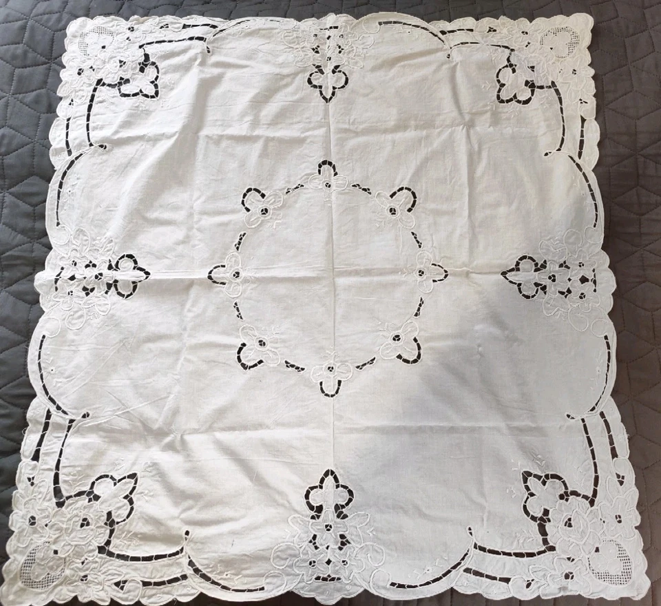 Tischdecke weiß Bestickt 