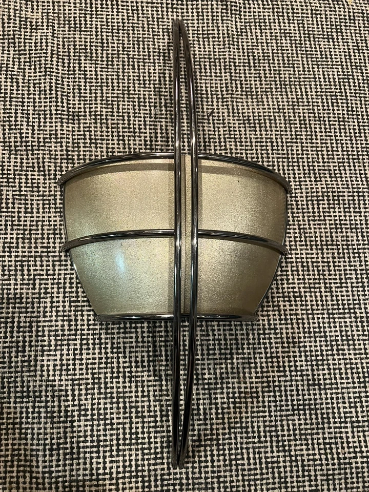 Par de apliques de pared modernos vintage de mediados de siglo de cromo y vidrio Foto 2 de 4