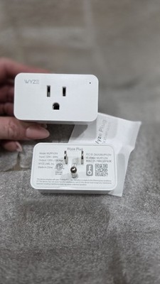 New Wyze Plug Security System WLPP1CFH 2 Pack