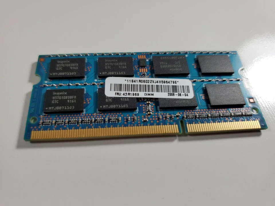 2GB 2RX8 PC3-8500S Hynix HMT125S6BFR8C-G7 NO AA - Image 3 of 4