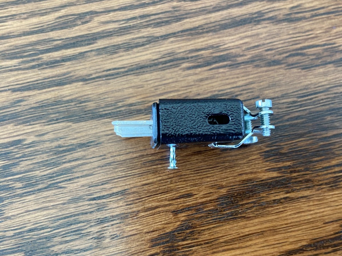 Cinch Jones Beau Molex P-303-CCT 38331-5603 3-Pin Power Connector