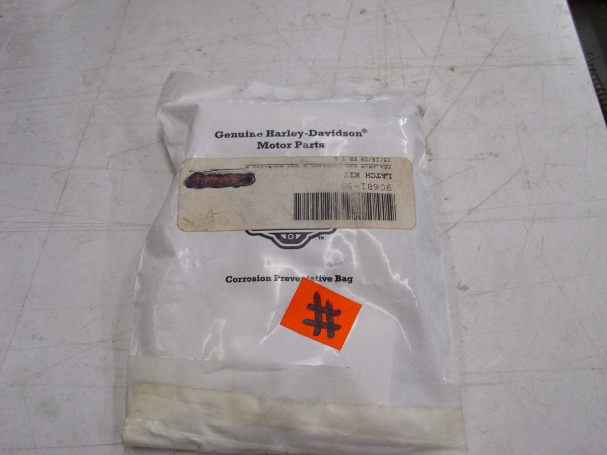 NOS OEM Harley-Davidson FLT FXR Tour pak Saddlebag Latch Kit 90681 