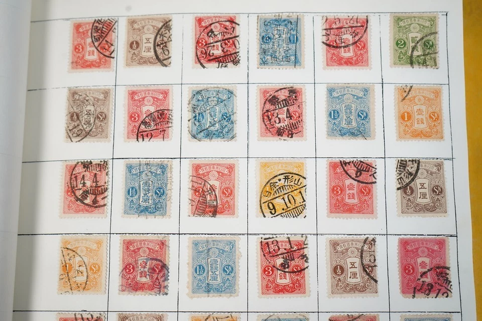 日本合集 2,300 多张邮票,大部分用于存放在页上的文件夹中 — 第 4/4 张图片