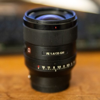 Sony FE 35mm f/1.4 GM (SEL35F14GM) Full-Frame Wide Angle Lens   Excellent Condit