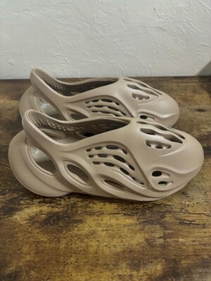 yeezy foam runner ochre sizing