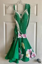 Green Dance Costume With White/Pink Flowers And Beads AXS/AS - Fit 14yo 