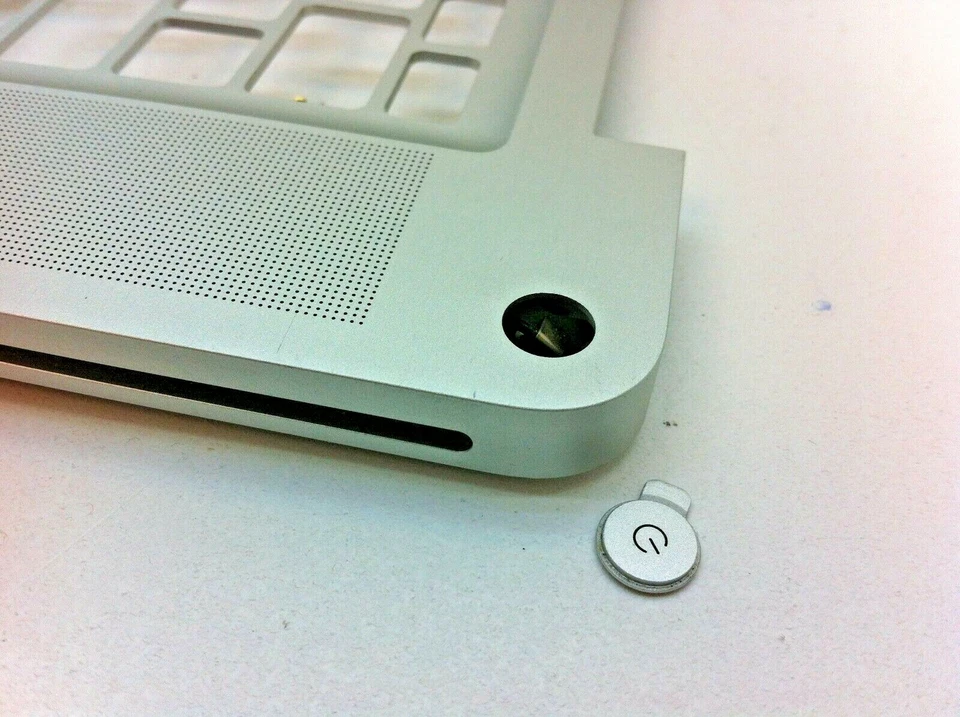 Apple MacBook Pro 15" 15.4" A1286 2011 Original Top Case Palmrest 613-8943-A 197 - Image 2 of 4