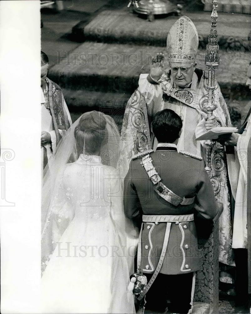 1973 Press Photo Wedding of Princess Anne, Capt Mark Phillips at Westminster | eBay 1973 Press Photo Wedding of Princess Anne, Capt Mark Phillips at Westminster | eBay
