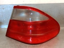 Feu arrière Mercedes 320