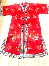 VTG Red Silk Embroidered Kimono Golden Bee Lined O/S Embroidered 44 x 42 China