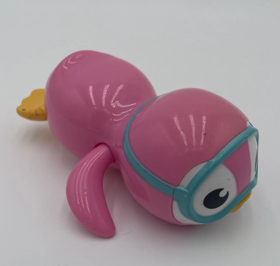 Munchkin Wind Up Swimming Penguin Toddler Bath Toy Pink - Image 3 of 4