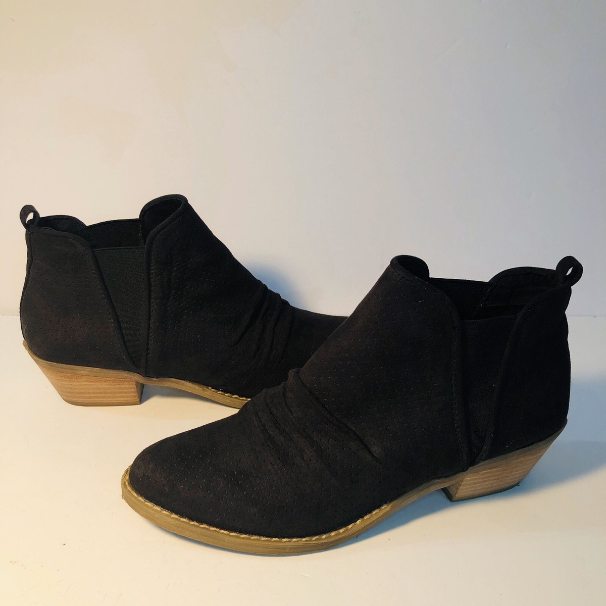 Report Black Suede Ankle Boot 2” Heel Size 10