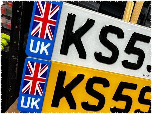 PAIR OF 3D GEL NUMBER PLATES, WITH BADGE, UK/EU ROAD LEGAL, GLOSS BLACK - Picture 2 of 4