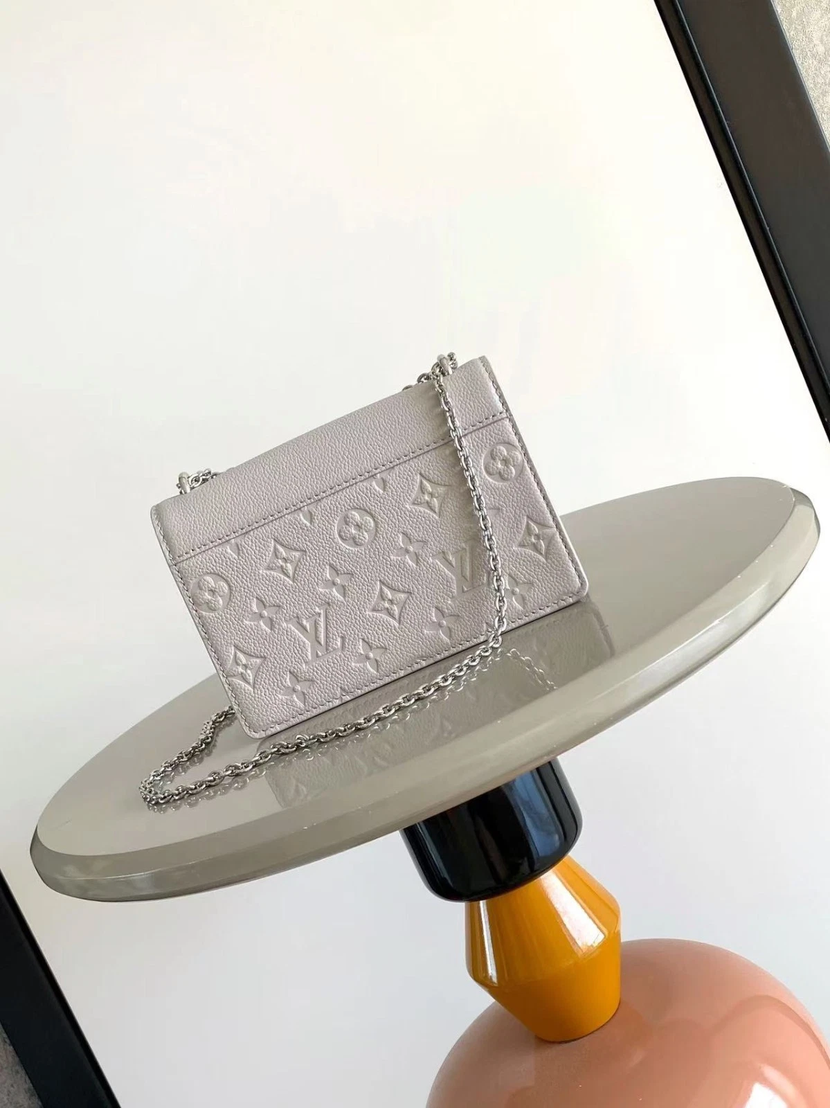 LLouisV M13569 Monogram Empreinte Rosy Chain Wallet Gray Silver Hardware  image 2