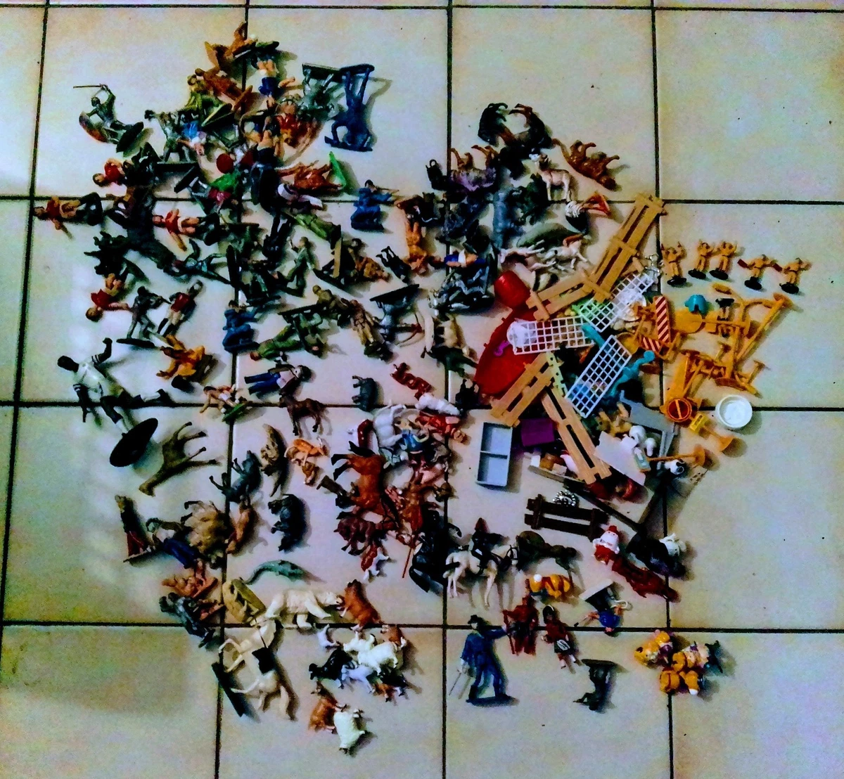 Soldats Fanfare Militaire Starlux Vintage - 23 Pièces Plastique Peint 1970
