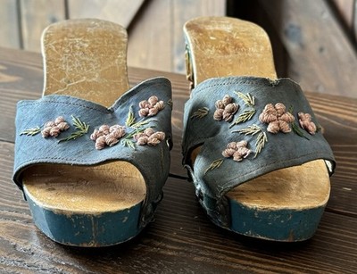 Vintage 40s Hand Carved Wooden Tiki Wedge Heels Painted Shoes Size