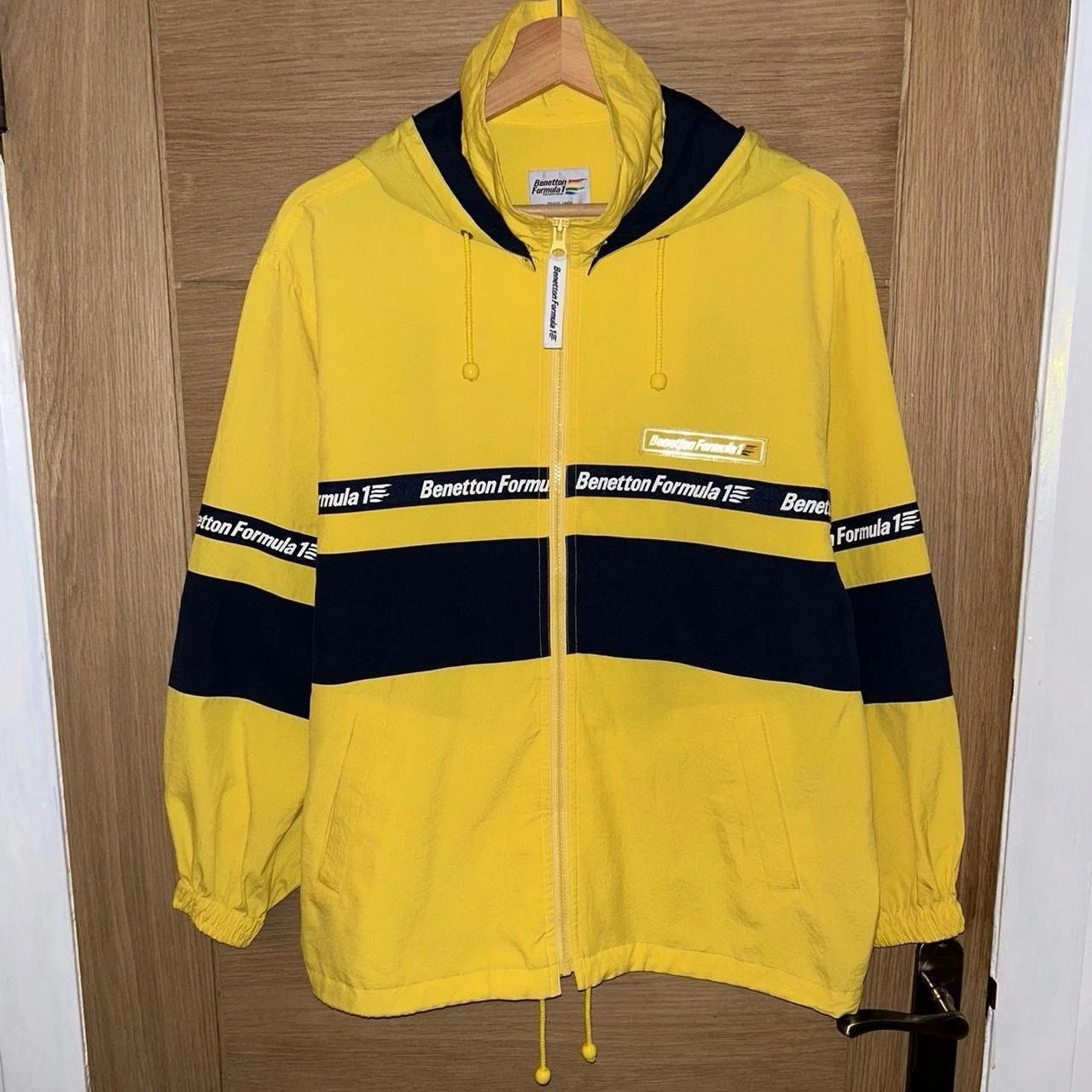 Benetton Formula 1 Lightweight Windbreaker Zip Up Racing Jacket Yellow Navy L