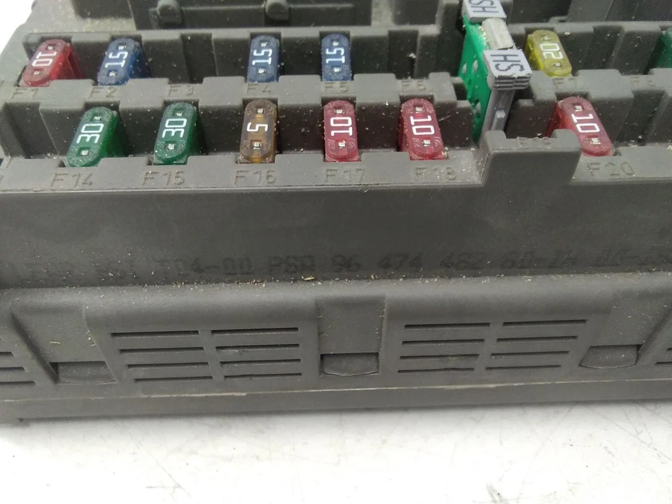 Cassetta fusibili CITROËN C5 I DC 9647448280 3.0 benzina 100kw 2001 27699044 - Immagine 3 di 4