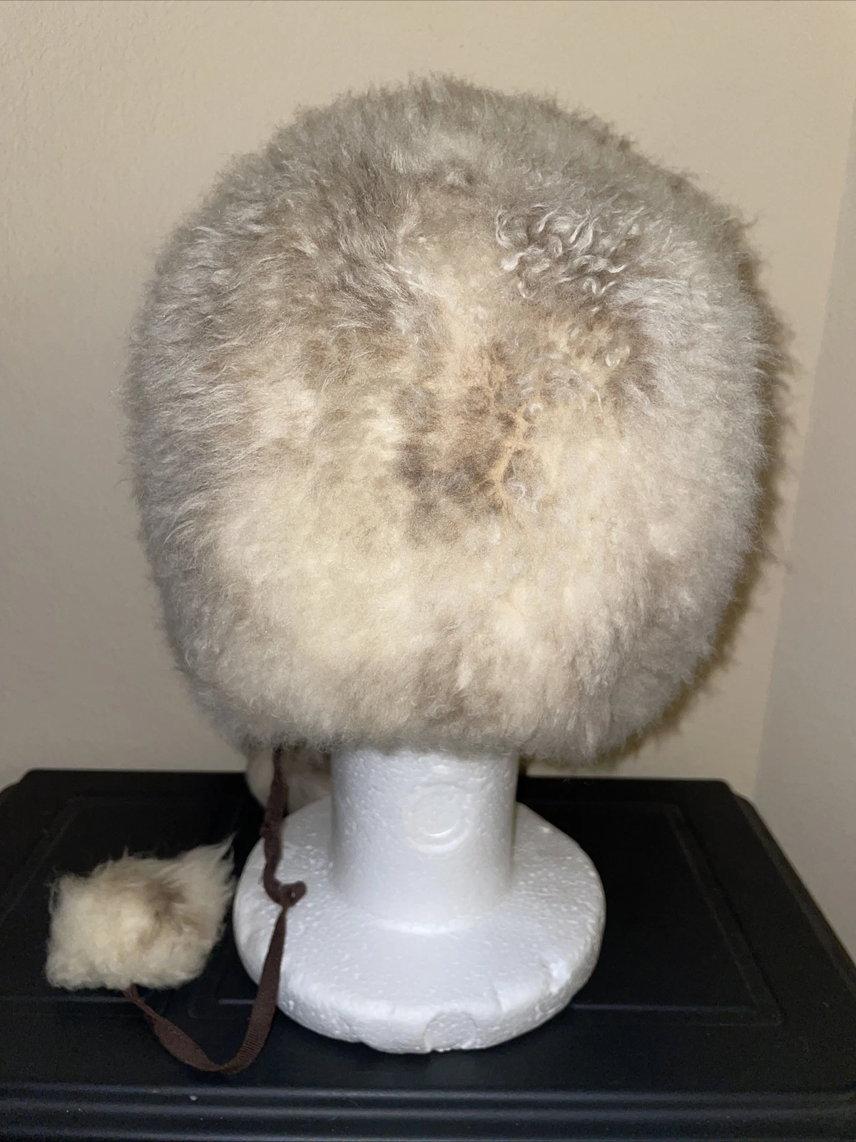 SAINT LAURENT (YSL) Cappello vintage YSL Yves Saint Laurent cofano in pelliccia con pompon taglia unica