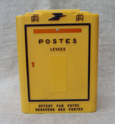 VINTAGE SPARDOSE DIE POST KUNSTSTOFFBRIEFKASTEN