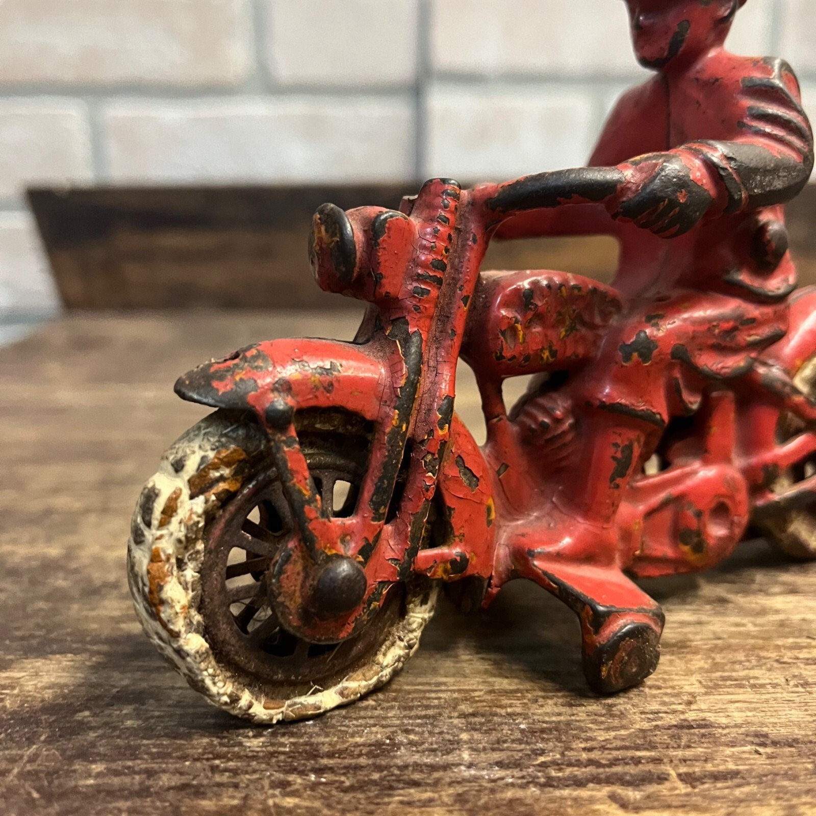 Vintage Hubley Cast Iron Harley Davidson 6" Red Toy Motorcycle