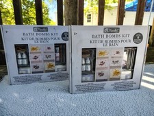 M Market Make/Realise Bath Bomb Kit Make 9, All Natural Lavender Floral 26 oz