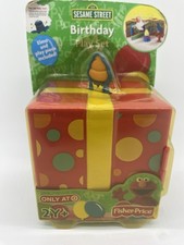 2007 Fisher Price Sesame Street Elmo  s Figure Birthday Play Set