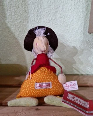 Kleine Hexe 25 cm SIGIKID Stoffpuppe LOTTA Neu mit Schild
